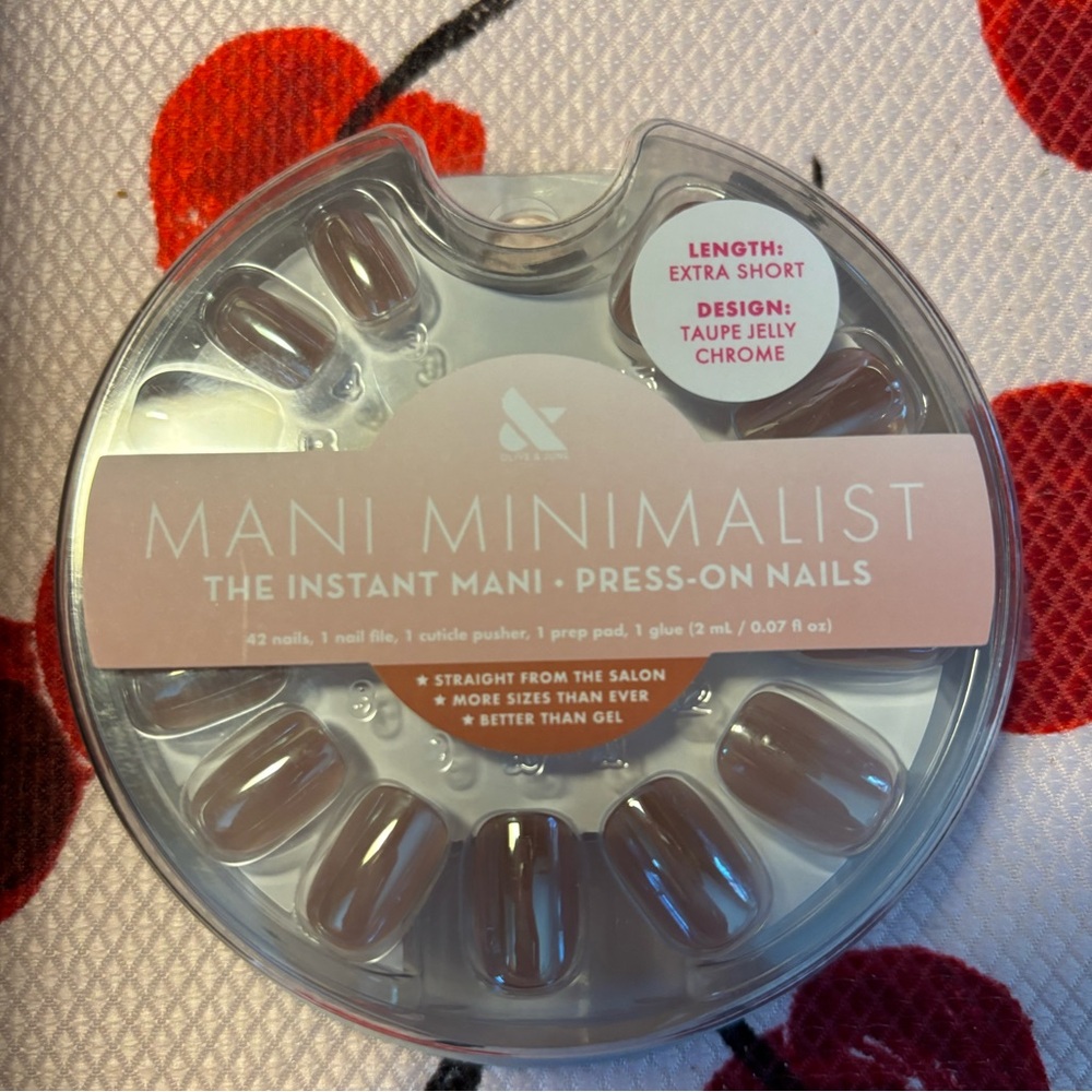 Olive and June - TAUPE JELLY CHROME
GLUE PRESS-ONS (pack of 3) NEW